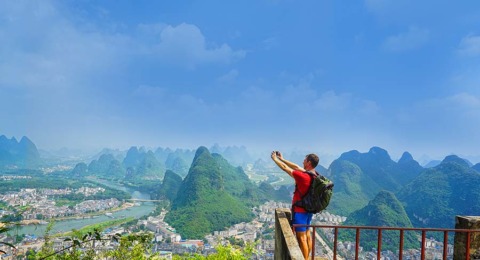 What to Experience While Studying Abroad What to Experience While Studying Abroad