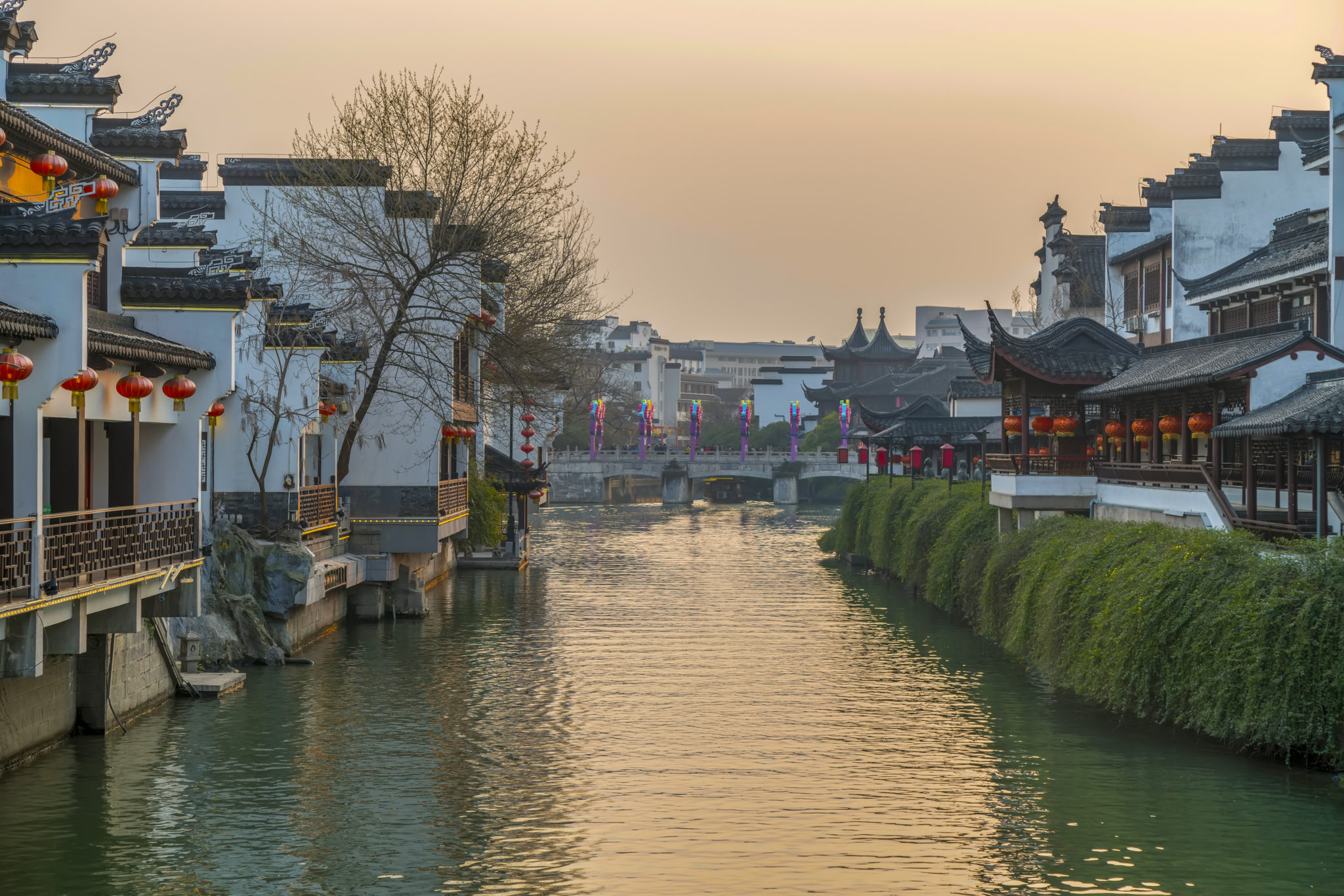 Suzhou Travel Guide 2026: Gardens, Canals, Food & Tips