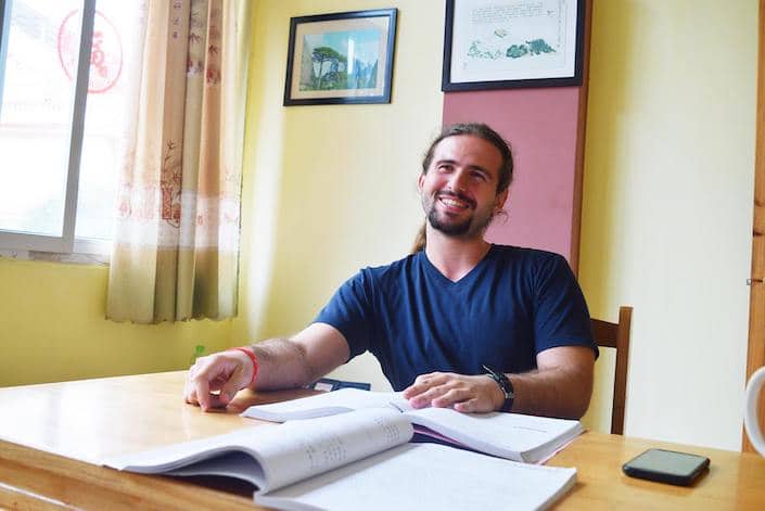 a CLI student studying for the HSK 6 exam