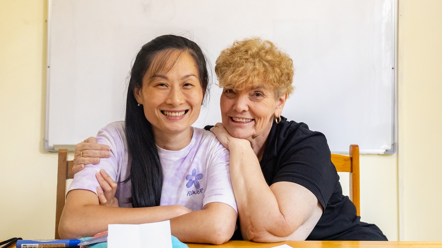 CLI teacher and student reviewing Chinese together in a one-on-one lesson