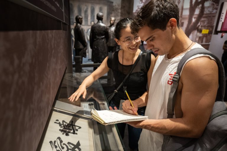 Simplified Chinese Characters: History, Examples & Usage
