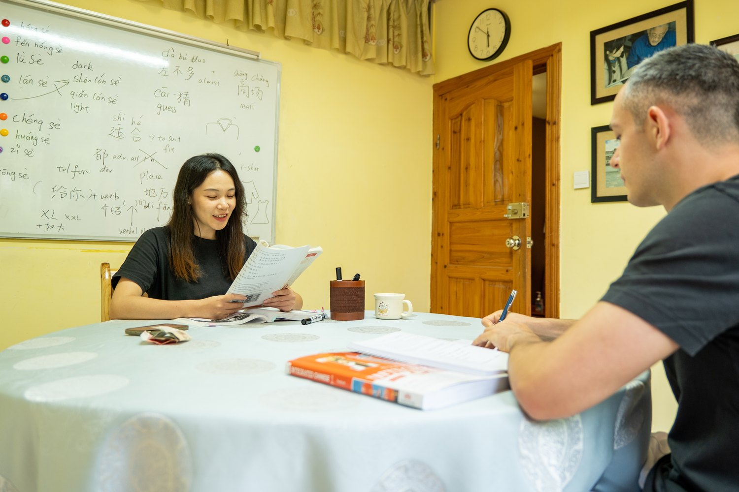 Teacher and student in a one-on-one Chinese class