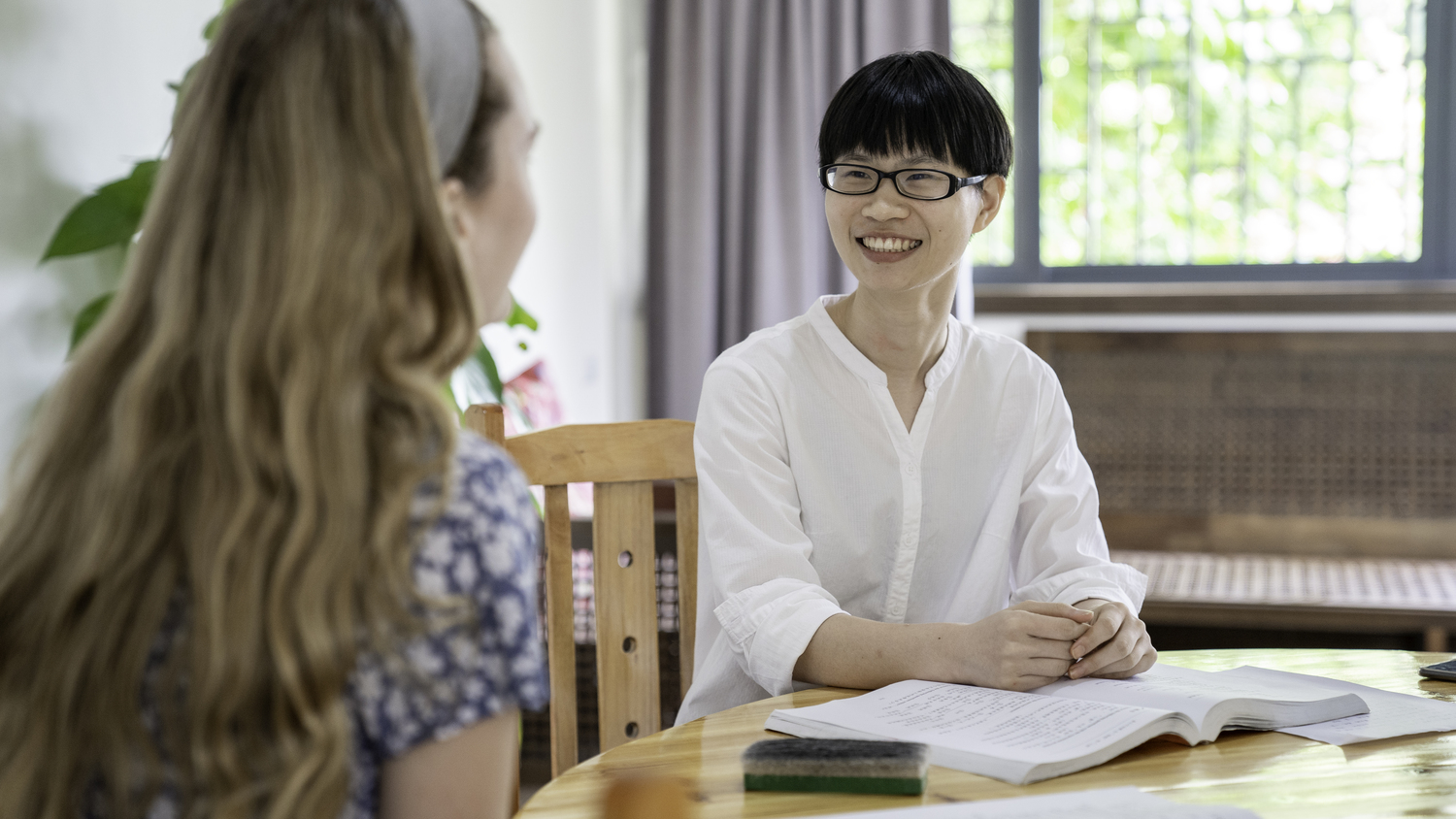 CLI teacher and student during a one-on-one Mandarin lesson