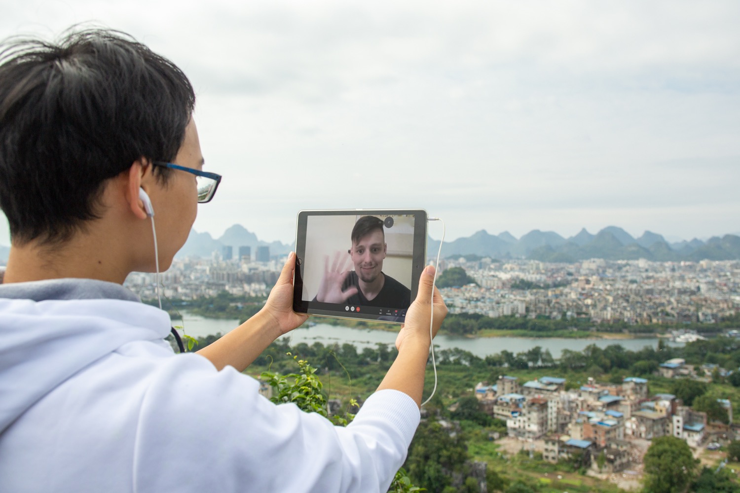 Student joining a live online Chinese lesson with CLI from Guilin